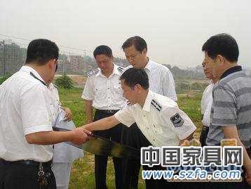 兔年首個(gè)家具甲醛門 知名品牌回應(yīng)“榜上有名” 兔年首個(gè)家具甲醛門 知名品牌回應(yīng)“榜上有名”