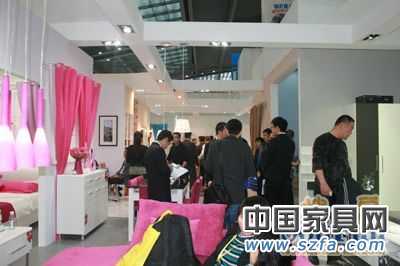 家具業(yè)80后時代來臨 造型時尚花樣百出看點多 家具業(yè)80后時代來臨 造型時尚花樣百出看點多