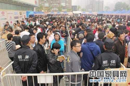 紅星美凱龍在全城三店同步展開“幸福來簽手”總裁簽售活動 紅星美凱龍在全城三店同步展開“幸福來簽手”總裁簽售活動