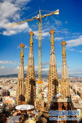 天才家具設計師經(jīng)典之作 走進炫酷的超現(xiàn)實世界