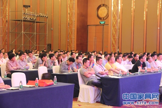 會(huì)場(chǎng)