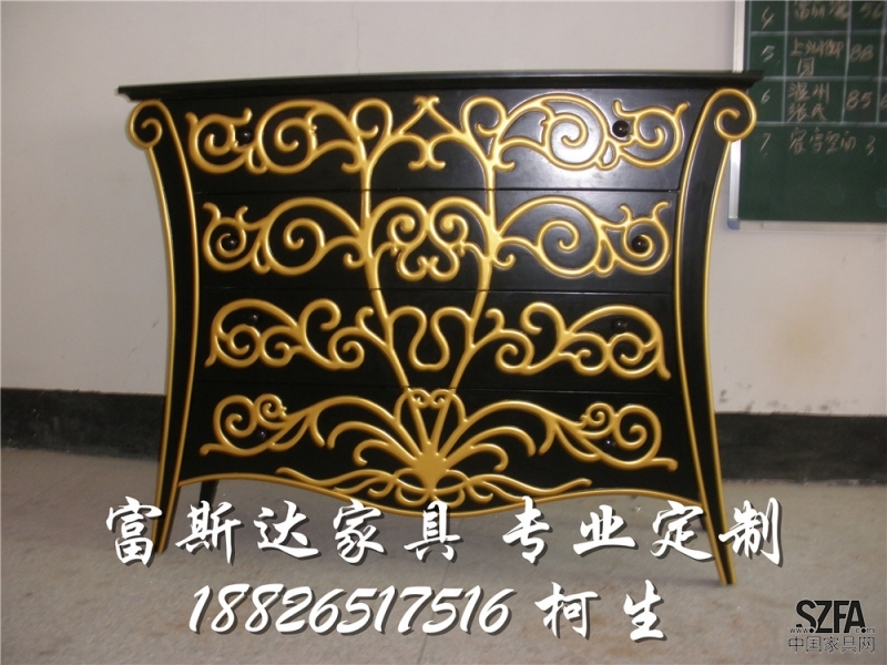 訂制金色線條邊柜富斯達(dá)家具專業(yè)訂制邊幾、茶幾、角幾、邊柜、端柜等