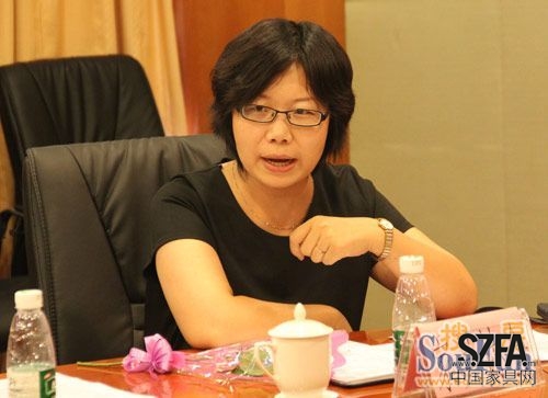 省家協(xié)楊玲 正確認(rèn)識板木家具優(yōu)缺點揚(yáng)長避短 省家協(xié)楊玲 正確認(rèn)識板木家具優(yōu)缺點揚(yáng)長避短