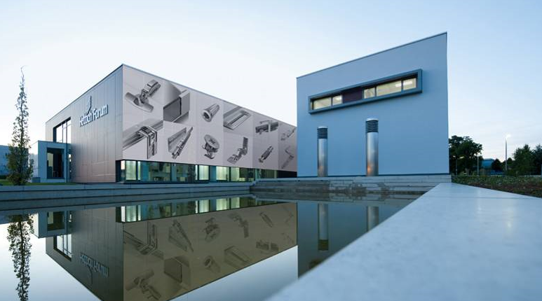 1531206099881412.png blob.png