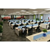 開放辦公區(qū)域與管理層辦公室的辦公家具定制有哪些區(qū)別？